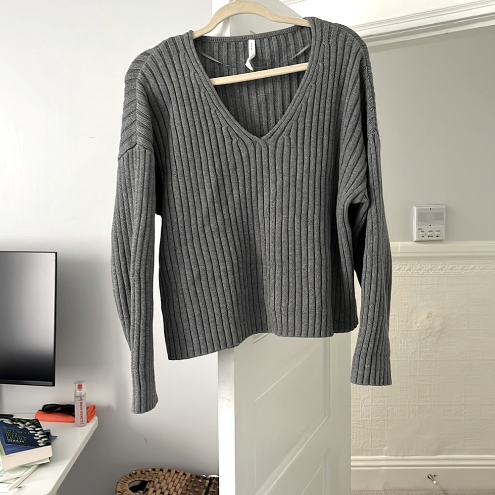 Paper label sweater